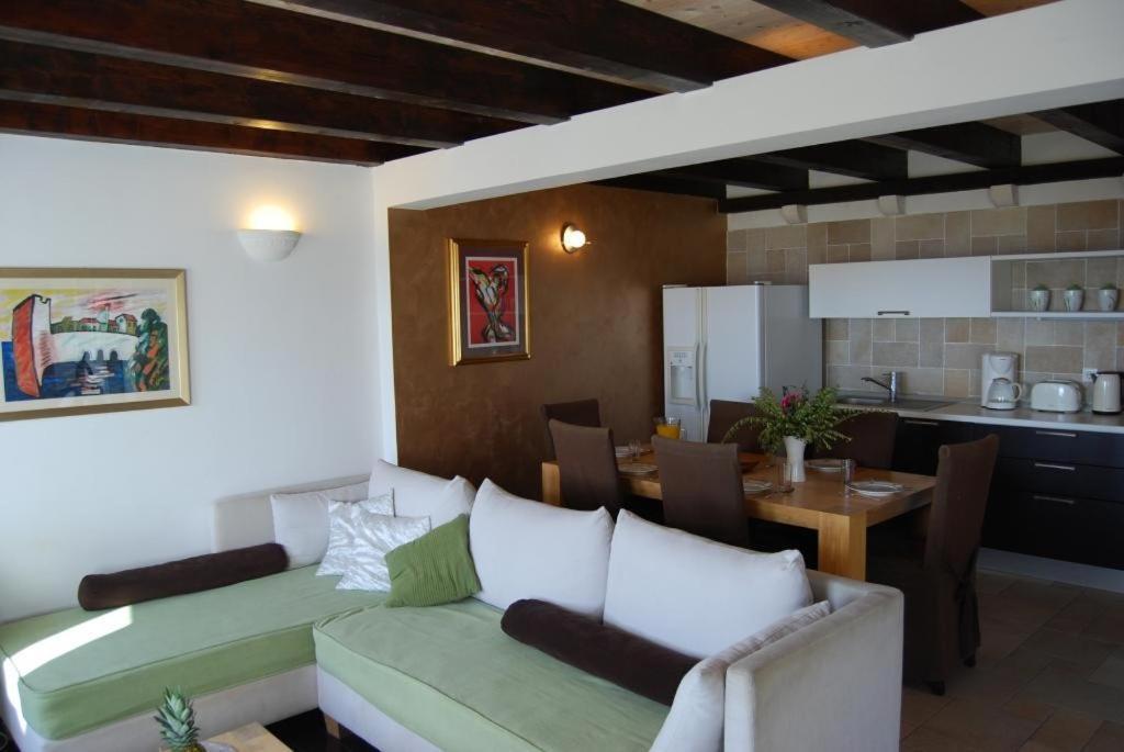 Villa Tony โอราซัซ ภายนอก รูปภาพ